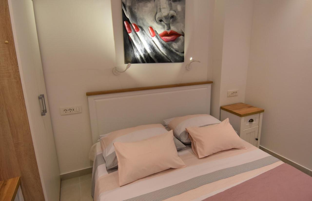 Villa Nede 포드고라 외부 사진